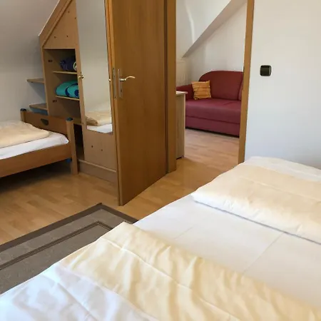 Rose Inklusive Fruehstueck & Saunanutzung 3*